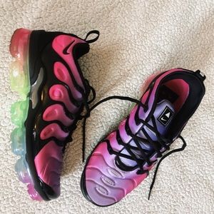 Worn once, basically new.Nike Air Vapor Max BeTrue